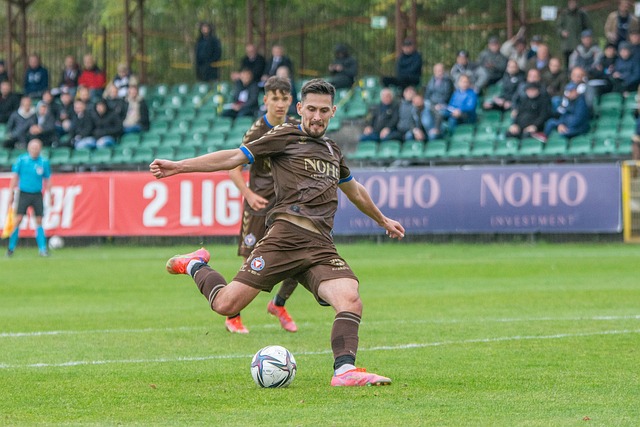 西足球的实 西足球的实